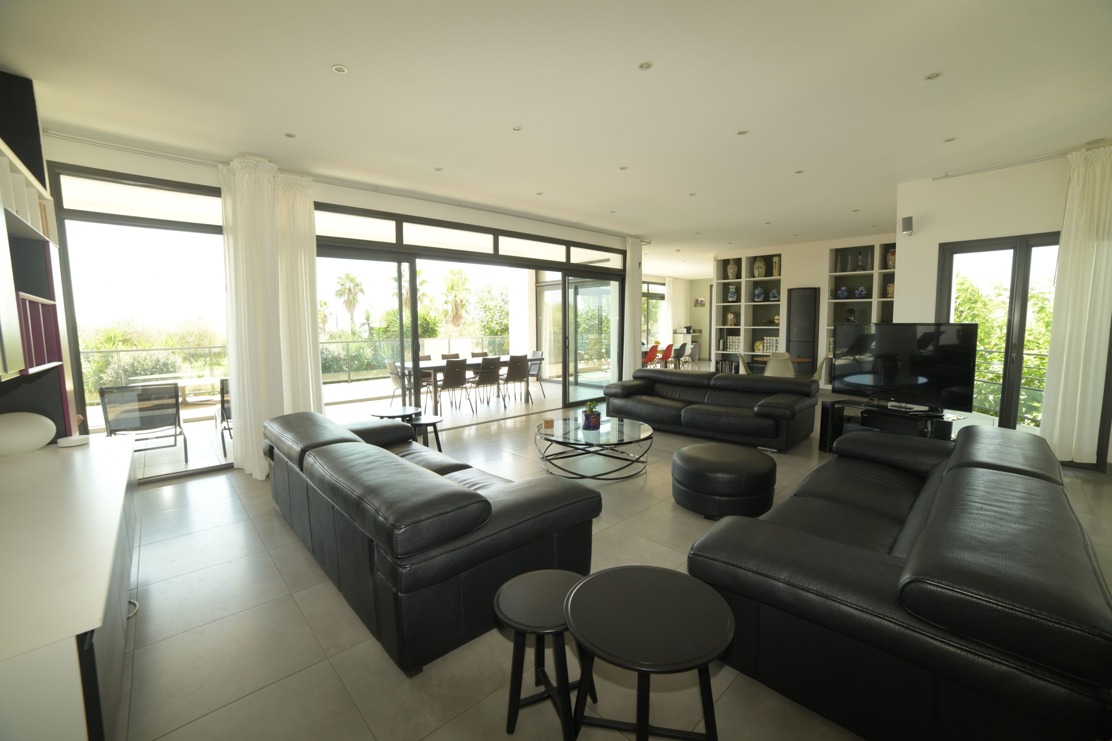 Sete, Listed Villa 240 M2, 50 Meters From The Beach, 1st Sea Line, Swimming Pool - Sète