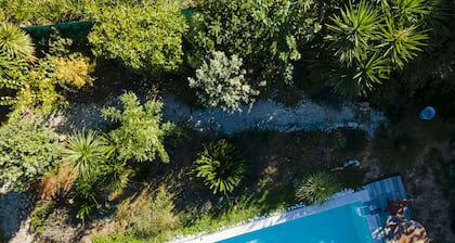 SETE, listed villa 240 m2, 50 meters from the beach, 1st sea line, swimming pool