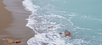 SETE, listed villa 240 m2, 50 meters from the beach, 1st sea line, swimming pool