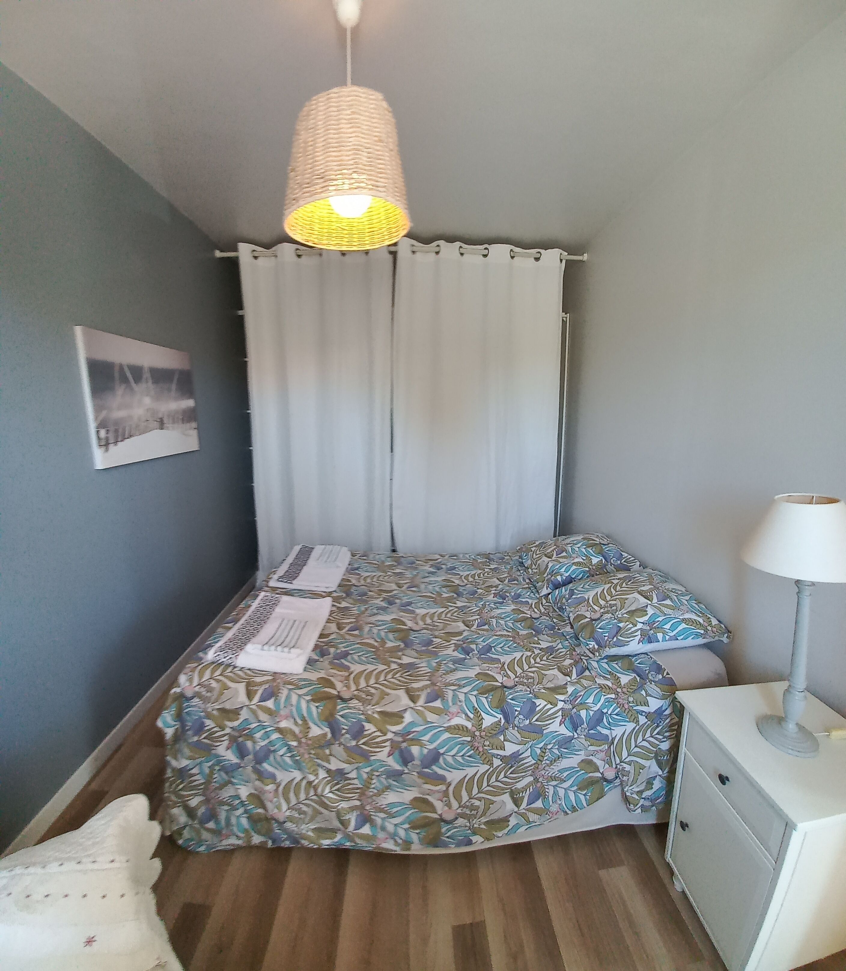 2 soverom, strykejern/-brett, wi-fi (inkludert) og sengetøy