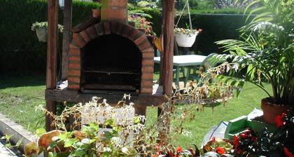Bright, comfortable 2/5-person apartment, private garden, barbecue, garden furniture.