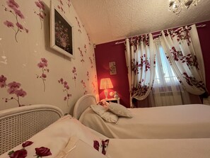 2 bedrooms, iron/ironing board, internet - Large house in Sernhac (Sernhac)