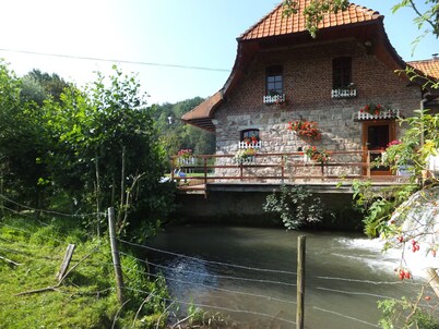 holiday cottage rental for 4 to 5 people