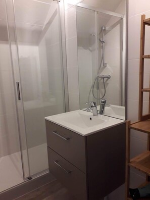 Dusche, Haartrockner