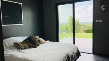 4 chambres, bureau, fer et planche Ă repasser, Wi-Fi gratuit