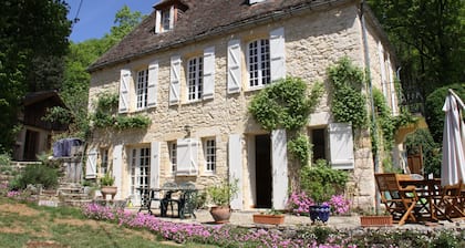 Lovely ancient Périgord house in La Roque-Gageac, close to Sarlat