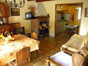 Interior - Quiet vacation rental in the middle mountains (Fontrieu)