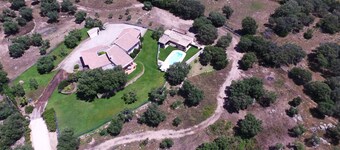 Large villa, panoramic sight on mountain, 3km beach and golf