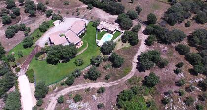 Suuri huvila uima-allas ja panoraamanäkymät, 2km Lozari Beach & Golf Reginu