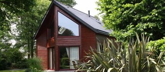 魅力的な木の家