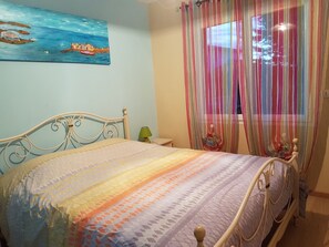 3 bedrooms, iron/ironing board, travel cot, free WiFi