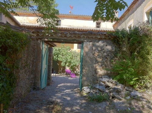 Mas Ferrieres Saint Laurent, Ancienne Ferme Fortifiee 