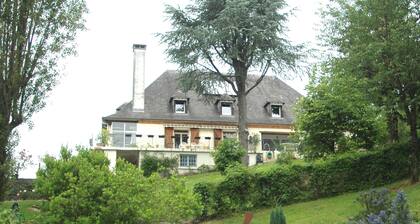 La suite Hortensias - prestations de qualité (à la campagne dans Lourdes)