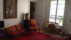 Télévision, chaîne hi-fi