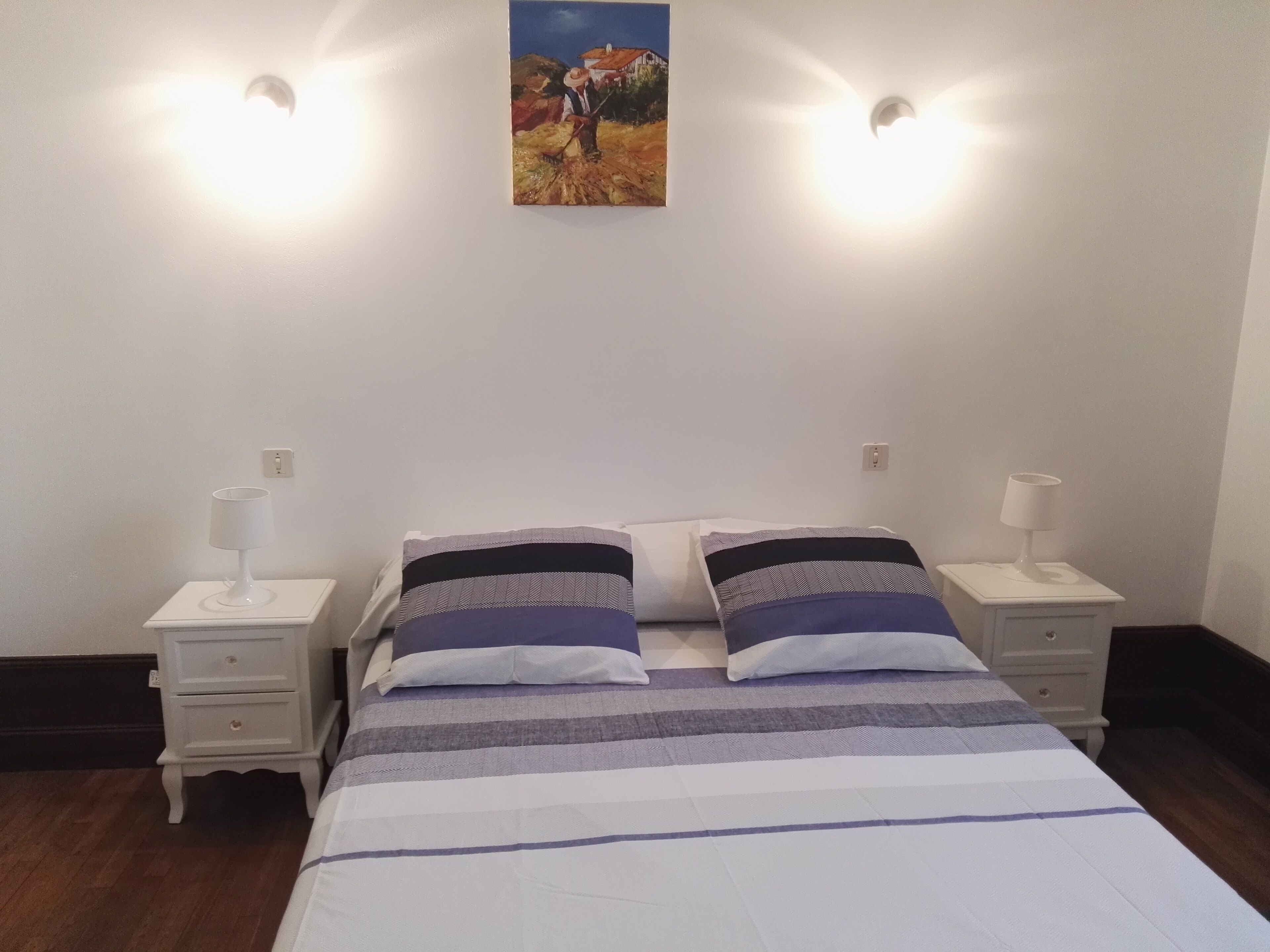 6 bedrooms, iron/ironing board, WiFi