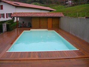 A heated pool - Traditional Basque house with a pool and a summer kitchen (Ainhoa)