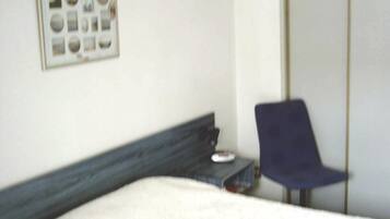 4 Schlafzimmer, BĂŒgeleisen/BĂŒgelbrett, WLAN, BettwĂ€sche