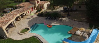 Pleasant house with swimming pool in the countryside. Golf 6km