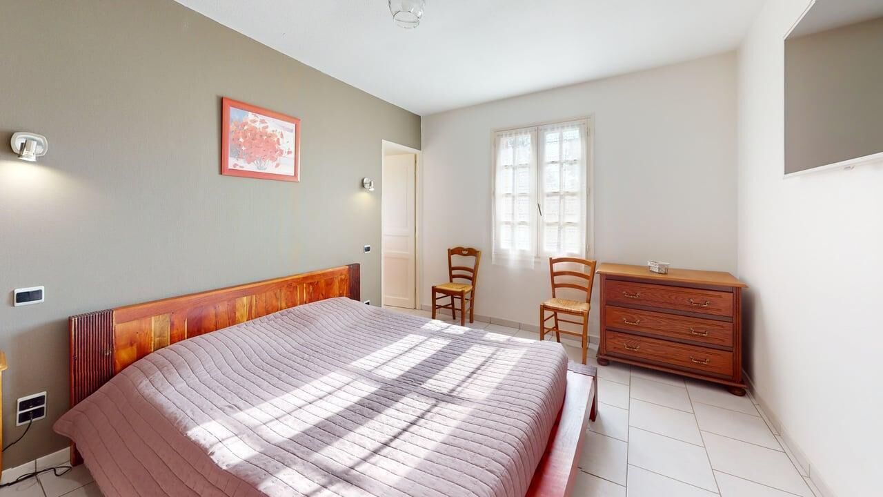 4 chambres, fer et planche à repasser, Wi-Fi, draps fournis