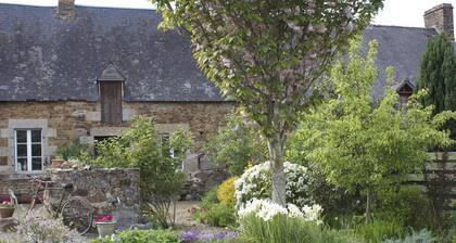 Charming cottage in peace between countryside and sea! With family, friends .........