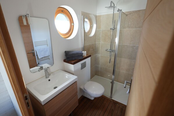 Een douche, een haardroger