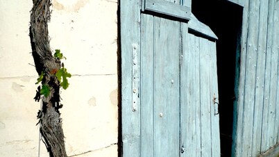 Cottage 65m2 - 2 bedrooms - sleeps 4 - Terrace-Garden - Linen and cleaning included