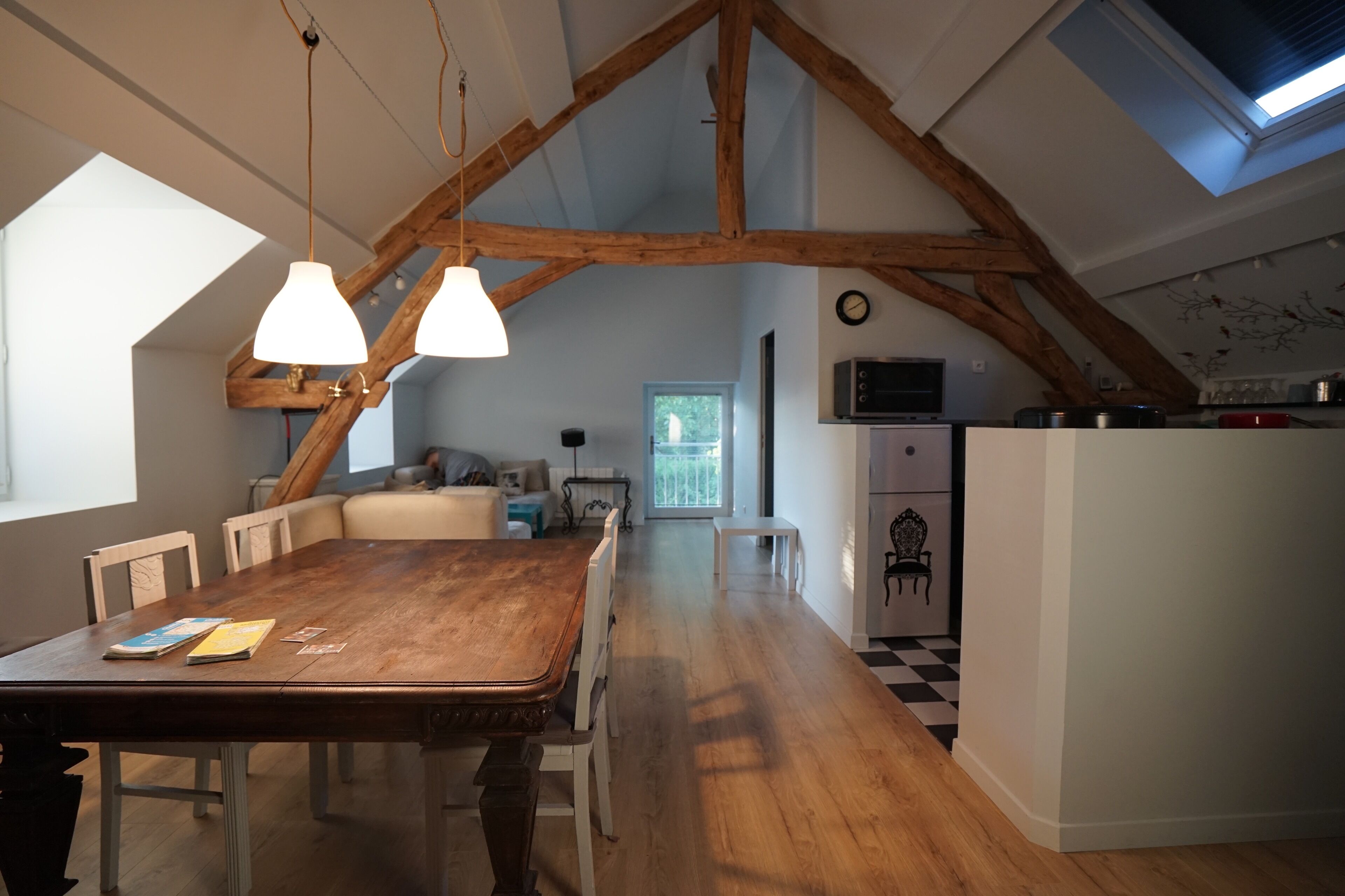 Fernseher, Tischtennisplatte