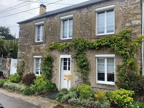 GITE LES PIEDS DANS L'EAU " L' AUGMAR "