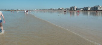 700m from St Malo beach: beautiful, quiet villa with garden