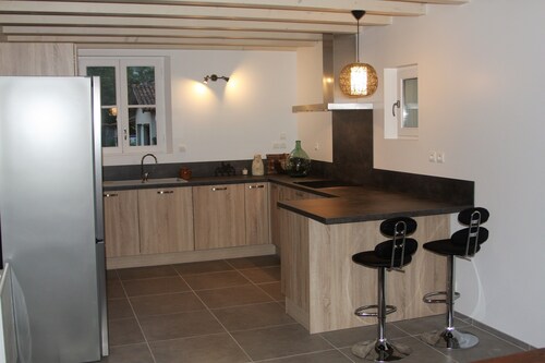 Air-conditioned cottage 8 people with heated pool in the heart of the Landes forest