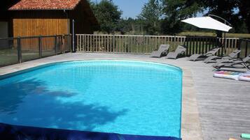 Piscine extérieure, piscine chauffée