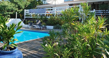 Pyla sur Mer Luxury villa 300 m from the beach. Sea view Heated pool Bicycles Boat Boule