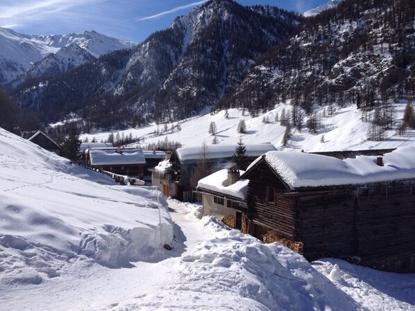Exterior - Typical apartment in a farmhouse (Saint-Véran)