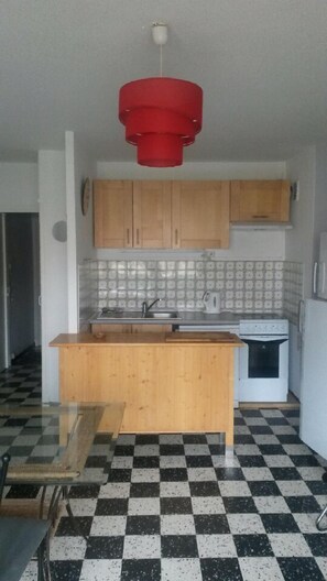 Refrigerador, microondas, horno, lavavajillas
