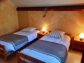 2 bedrooms, iron/ironing board, free WiFi, bed sheets - Furnished 4-person apartment in a typical vercors house (Villard-De-Lans)