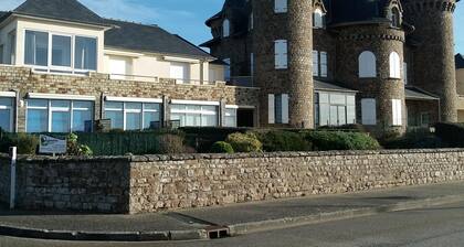 seaside apartment for 2 people