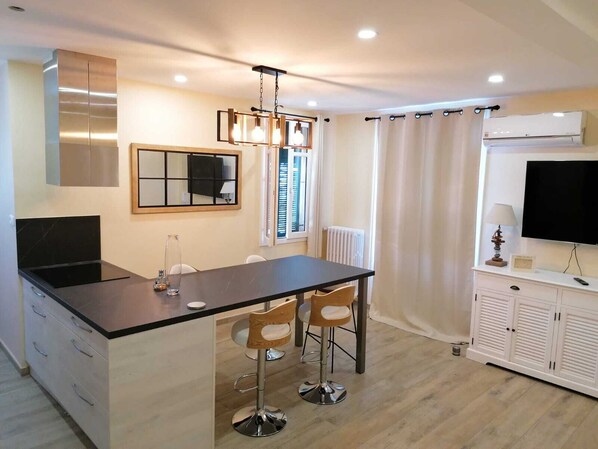 Imagen sin descripción, 1 de 11, botón