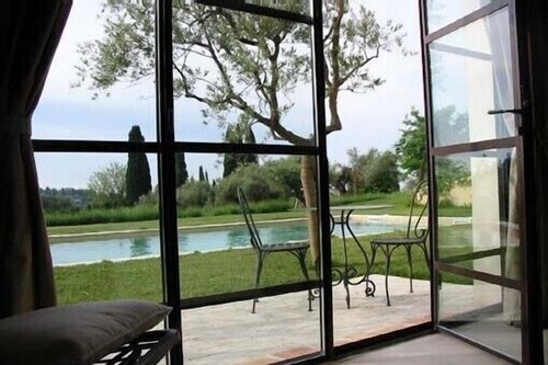 Very pretty villa with panoramic view of Grasse, Provencal for 12 people