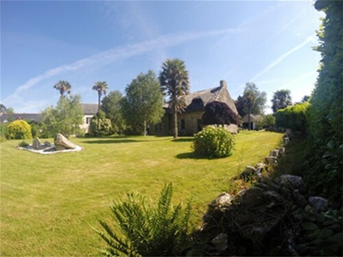 Reetdachhaus in Concarneau, 5 km vom Strand entfernt