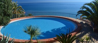 VAKKERT LEILIGHET 4/6 personer på 65m2 havutsikt på "LA SIERRA DE IRTA"