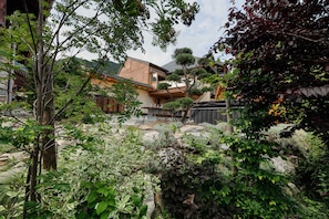 Jardines del alojamiento