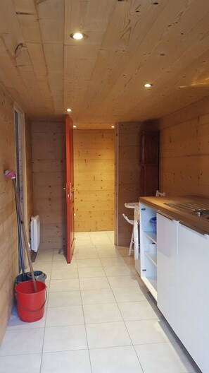 Interior - Independent chalet 3 *, near the resorts of Aravis and Lake Annecy (Thônes)