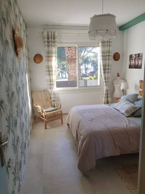 3 عدّة غرف نوم ومكواة/لوح كي وسرير سفر وواي فاي مجانًا