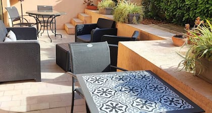 T2 ground floor East Cannes, close to the beach of the Hotel Martinez