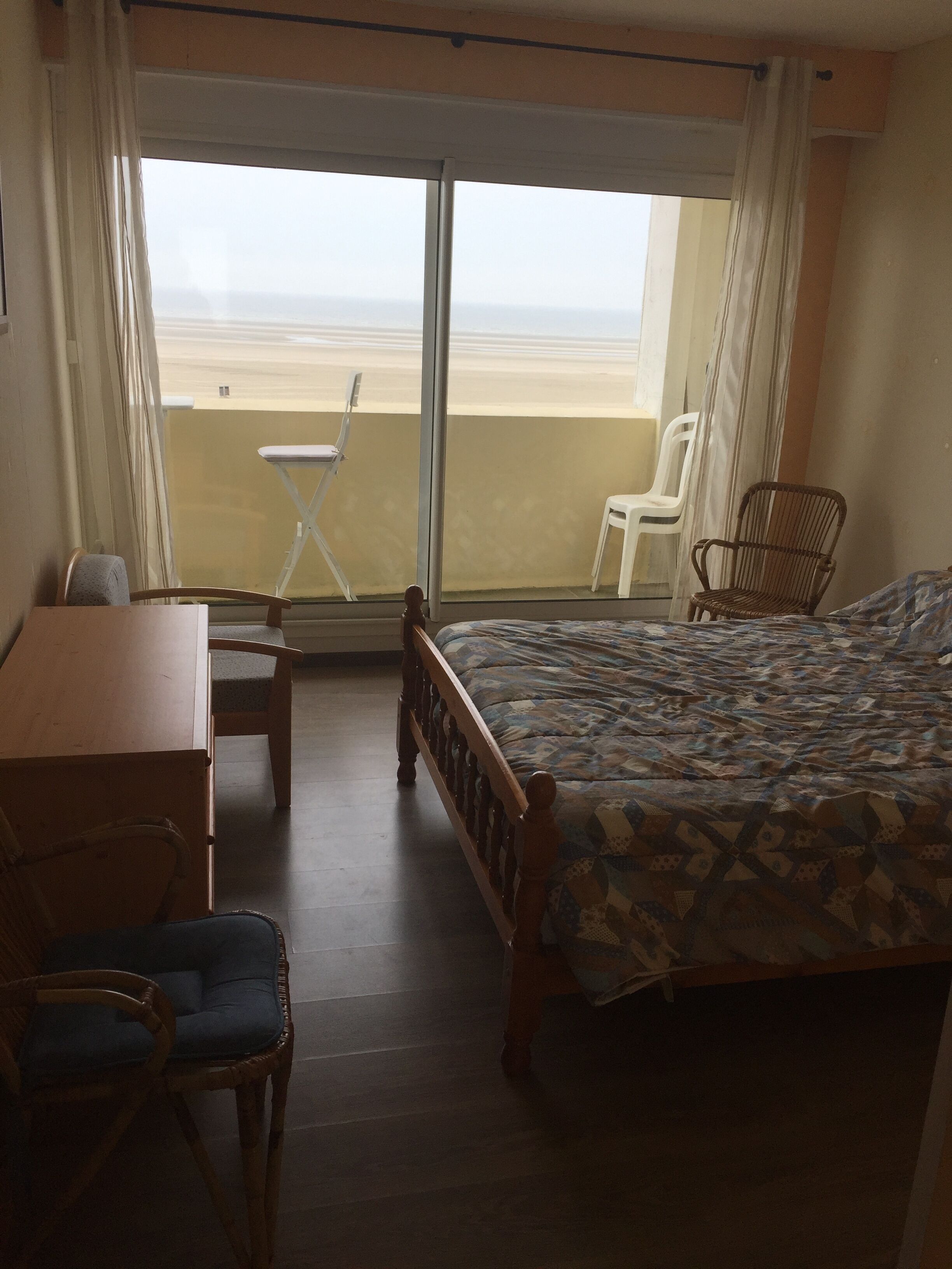 1 chambre, fer et planche à repasser, lit parapluie, Wi-Fi gratuit