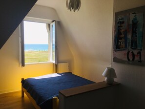 4 Schlafzimmer, Bügeleisen/Bügelbrett, Reisekinderbett, WLAN
