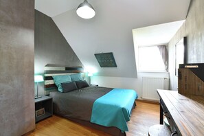 2 dormitorios, escritorio, tabla de planchar con plancha y wifi gratis