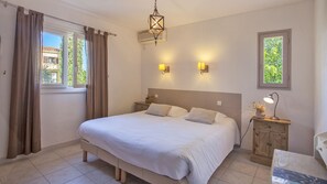 3 bedrooms, iron/ironing board, travel cot, WiFi