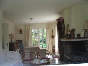 Televisión, libros, estéreo