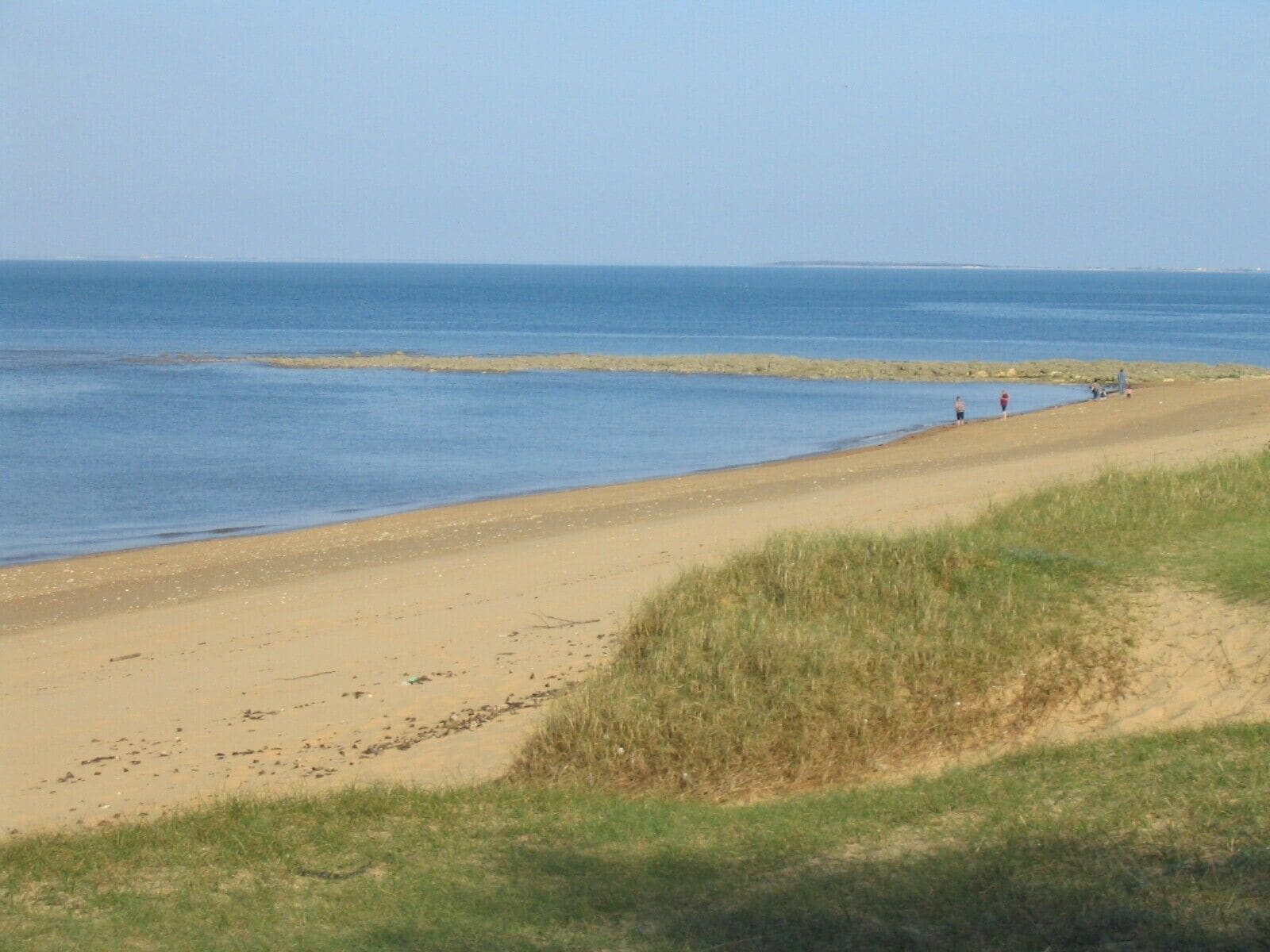 Plage à proximité, chaises longues